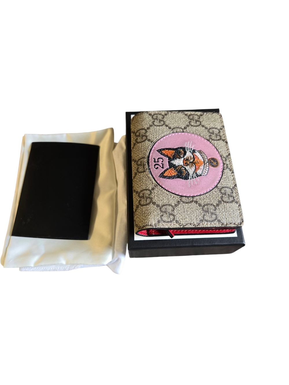 Gucci GG Supreme Cat Canvas Wallet in Pink - Picture 3 of 9